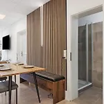 דירה City Apartment *